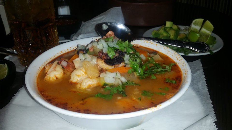 Caldo Levanta Crudos